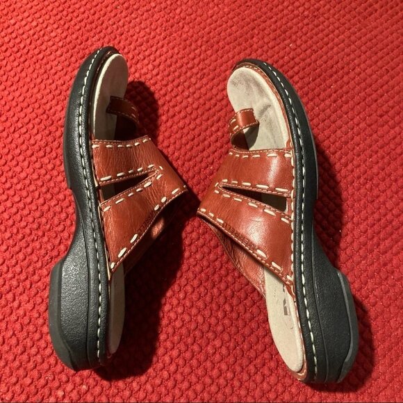 MERRELL Sz  6 Leather Tan Brown Stitch Embellishment Comfort Slip On Shoes - Picture 7 of 7